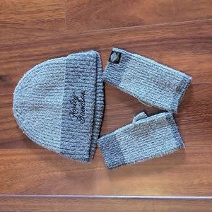CLOSET CLEAN OUT SALE! Harley Davidson women's hat mittens/gloves